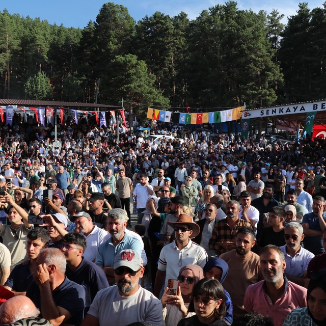 Erzurum'un Şenkaya ilçesinde 20 bin kişi festivalde buluştu