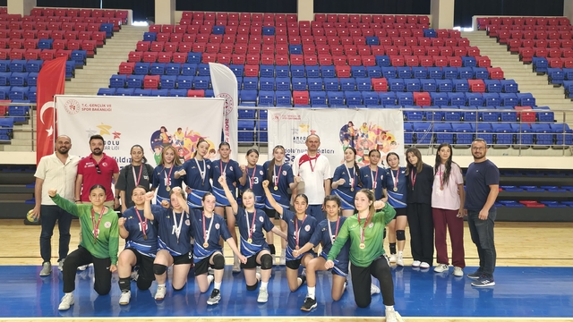 ANALİG hentbol müsabakalarında Türkiye Finalleri'ne yükselen takımlar belli oldu