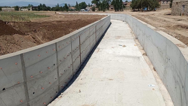 Sosun Deresi'nde taşkın koruma çalışmaları sürüyor
