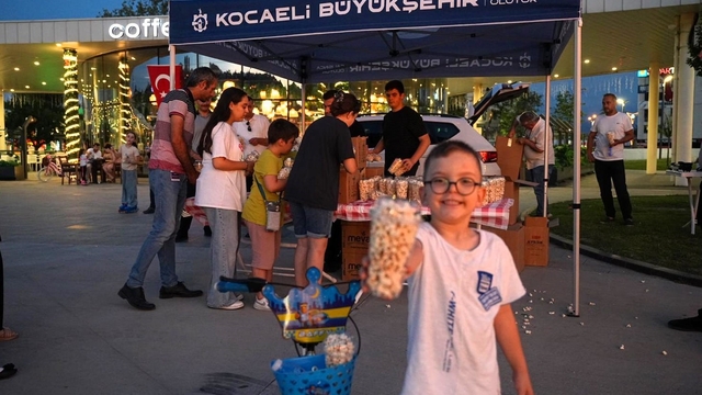 Kocaeli'de yaz akşamları müzik ve sinema rüzgarıyla renklendi