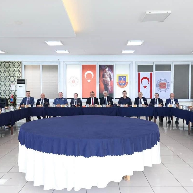 Vali Hacıbektaşoğlu, Kıbrıs gazileriyle bir araya geldi