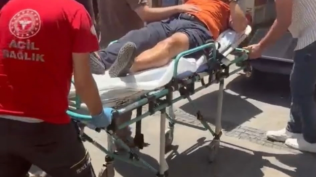 İzmir'de silahlı saldırı: Kaçmaya çalışan saldırganı trafik polisi yakaladı