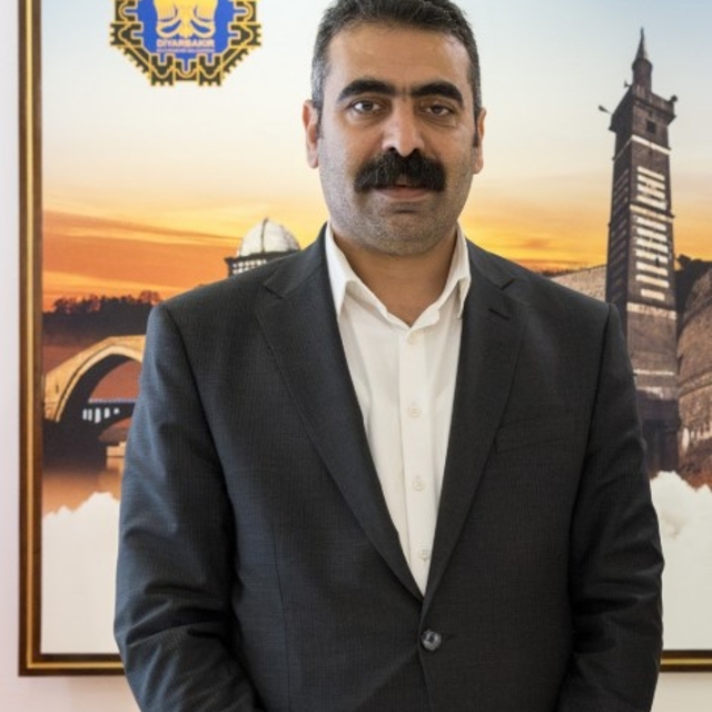 Diyarbakır Büyükşehir Belediyesi Eş Başkanı Doğan Hatun istifa etti