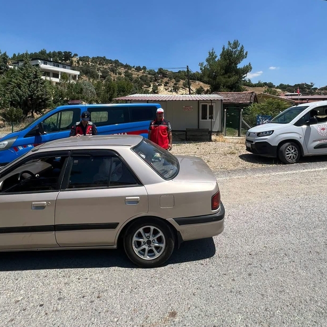 Uşak'ta hayvan nakillerine yönelik yol denetimleri sürüyor