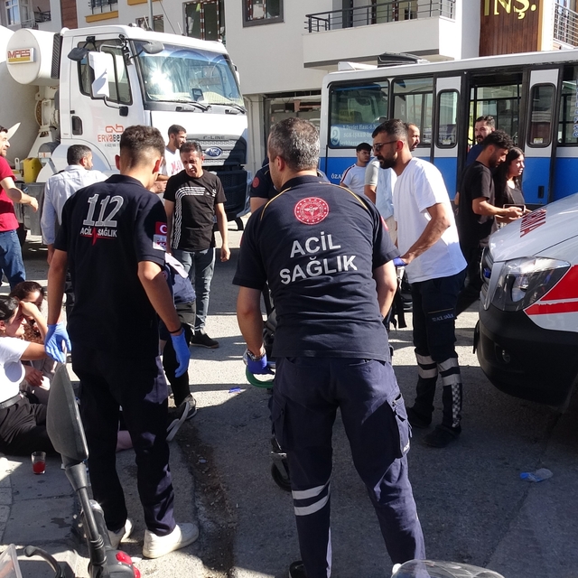 Freni boşalan minibüs dehşet saçtı: 7 yaralı