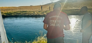 Serinlemek için girdiği sulama kanalında kayboldu