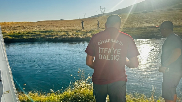 Serinlemek için girdiği sulama kanalında kayboldu