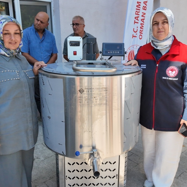 Düzce'de 45 üreticiye süt soğutma tankı desteği