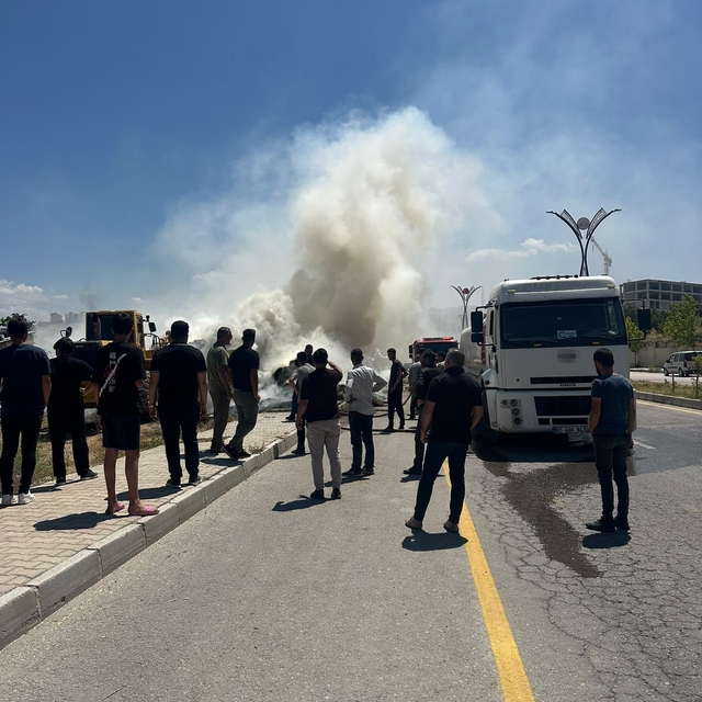 Van'da ot yangını