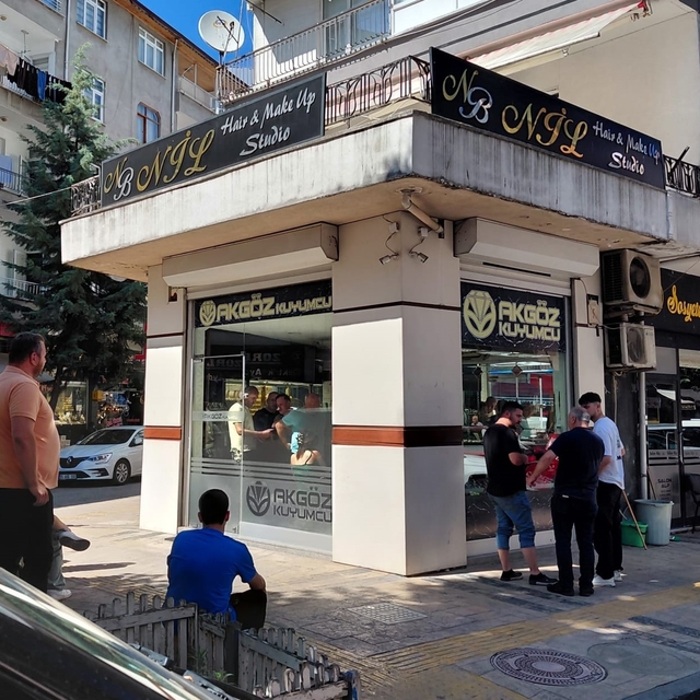 Ordu'da kuyumcudan çaldıkları küpeleri başka bir kuyumcuda bozduran kadınla...