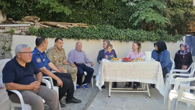 Kıbrıs gazisine minnet ziyareti