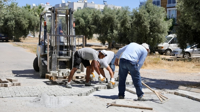 Didim Efeler Mahallesi'nde yol çalışması