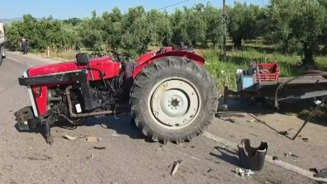 Bursa'da traktör kazası: 2 yaralı
Traktör ile hafif ticari araç çarpıştı, yaşlı çift yola savruldu