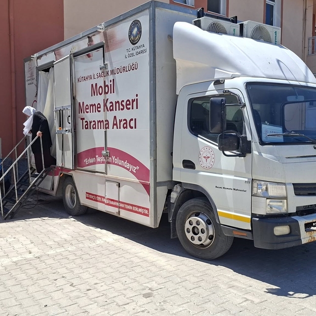 Hisarcık'ta meme kanseri için mobil tarama çalışmaları sürüyor