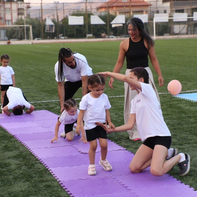 Sarıgöl'de minik cimnastikçilerden nefes kesen gösteri