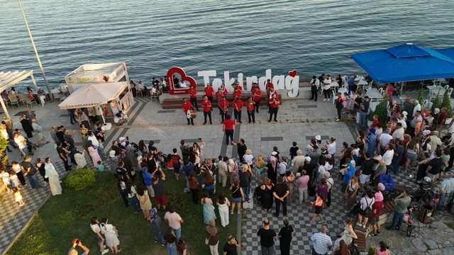 'Yaz konserleri' müzik coşkusunu ilçelere taşıyor