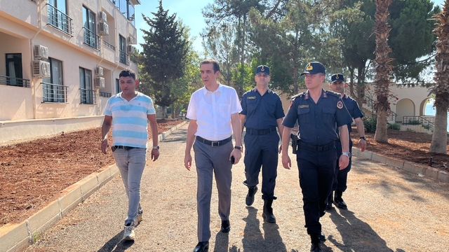 Kaymakam Topsakaloğlu, Tekeli Jandarma Sosyal Tesisleri inşaatını inceledi