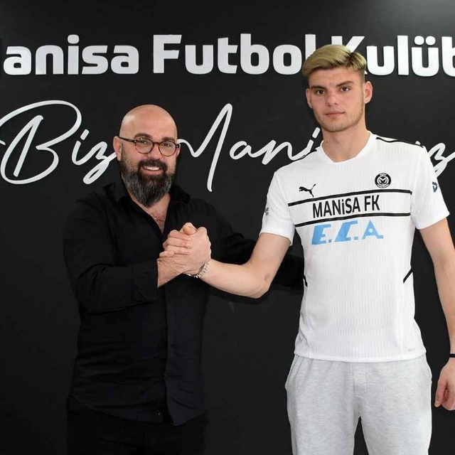 Manisa FK kalecisi Orhan Kurşun Karacabey'le imzaladı