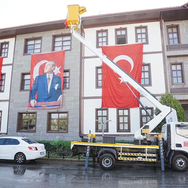 Hibe araç Germencik Belediyesi'nin hizmetine girdi