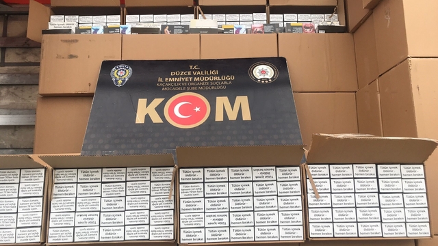 Düzce'de kaçakçılara göz açtırılmıyor
Çok sayıda makaron, tütün ve aletler ele geçirildi