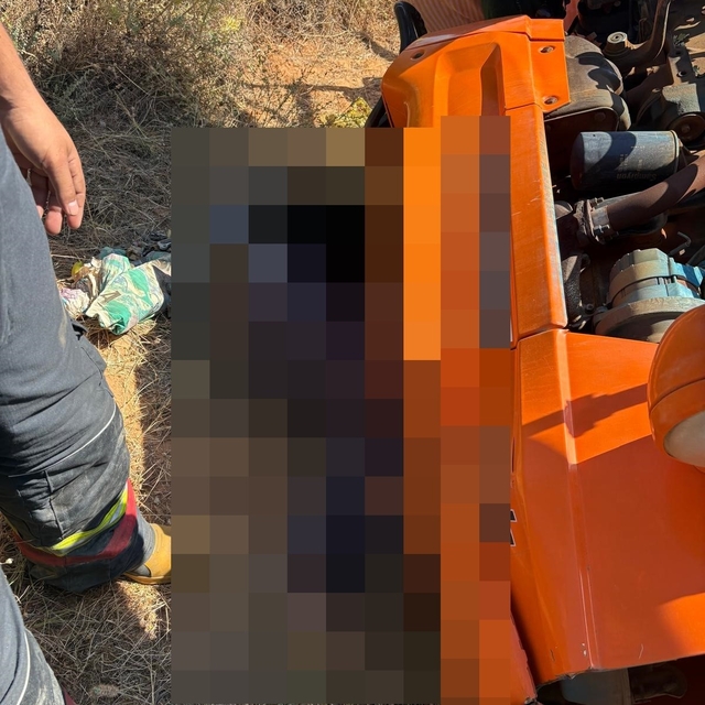 Karacasu'da traktör devrildi: 1 ölü