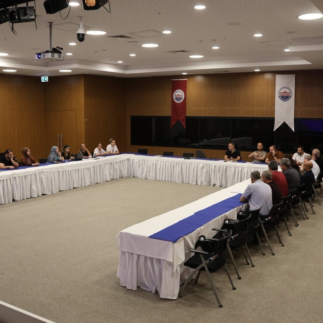 Fethi Sekin Şehir Hastanesi'nde çalışan memnuniyeti ele alındı