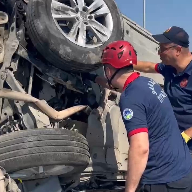 Kaza yapan cipteki yakıt sızıntısına sakızlı müdahale