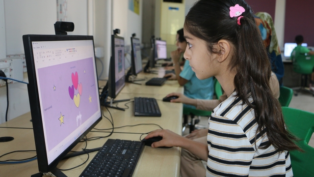 Diyarbakır'da 3 bin öğrenci yaz tatilinde kurslarda eğitim alıyor
