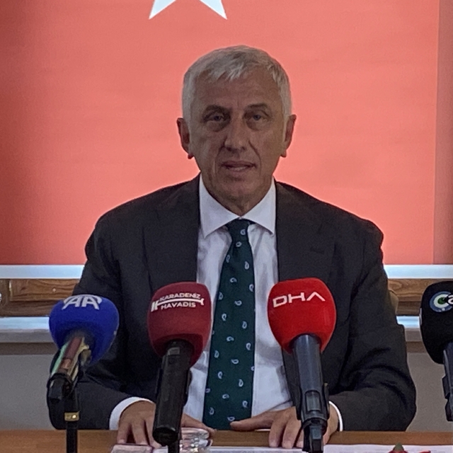 Of Belediyesi'nden İspanya Milli Takımı ile Başbakan Sanchez'e 'Fahri Hemşe...