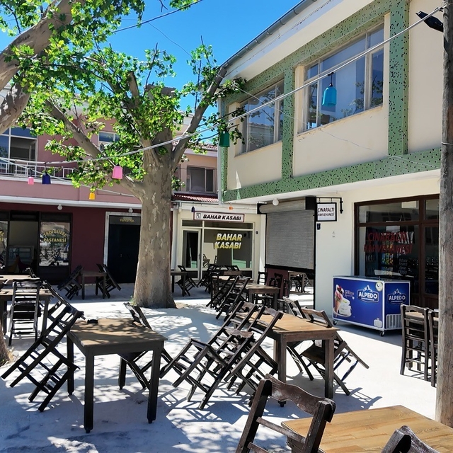 Seksenler Sokağı turizme kazandırıldı