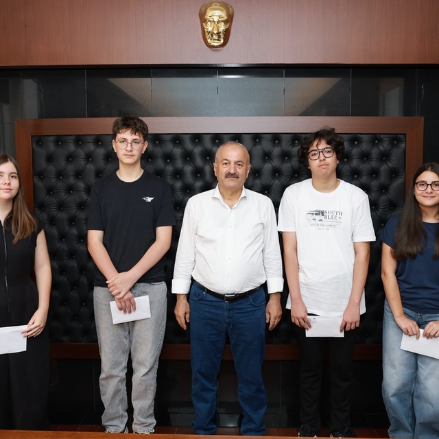 Gebze'den 4 öğrenci LGS'de 500 tam puan aldı