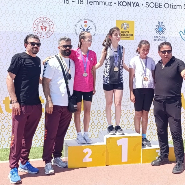 Afyonkarahisarlı sporculardan SOBE Otizm Spor Oyunları'nda madalya başarısı