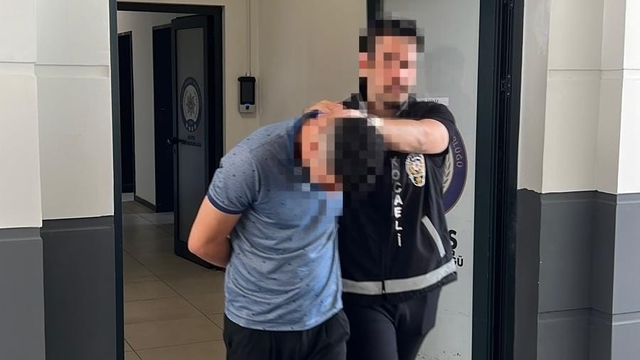 Kendini polis olarak tanıtıp 600 bin TL değerinde altın alan şüpheli yakalandı