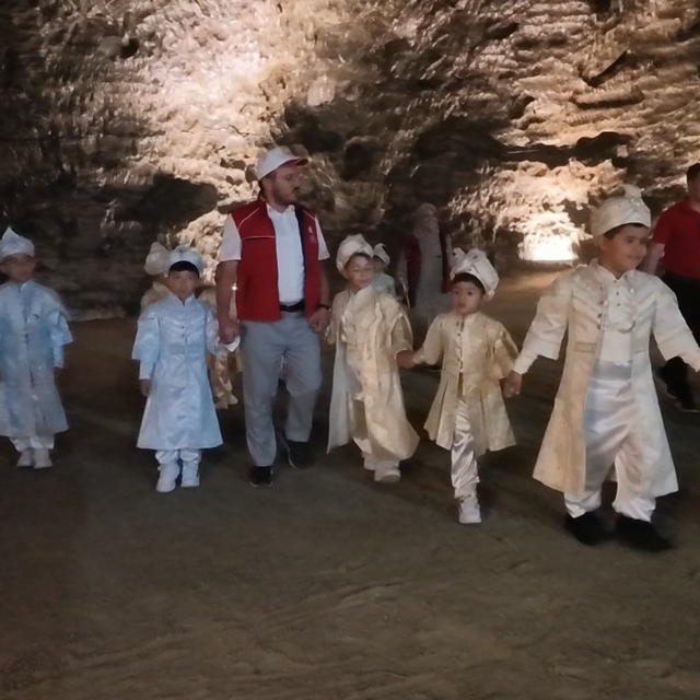 530 yıllık gelenek yerin 150 metre altında yaşatıldı
