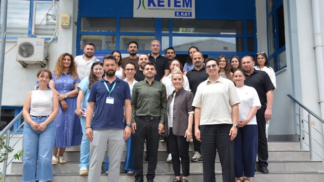 Bafra'da sağlık kurumları güçlerini birleştirdi
Bafra Devlet Hastanesi ile Sağlıklı Hayat Merkezi arasında iş birliği buluşması