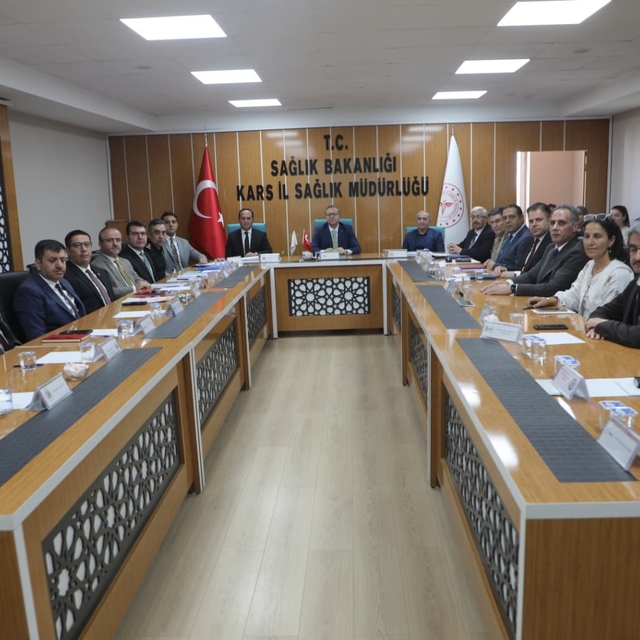 Kars Valisi Ziya Polat'tan bağımlılıkla mücadelede net mesaj
Polat,  "çocuk...