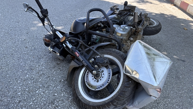 Kastamonu'da motosiklet yola düşen tenekeye çarptı: 1 yaralı
