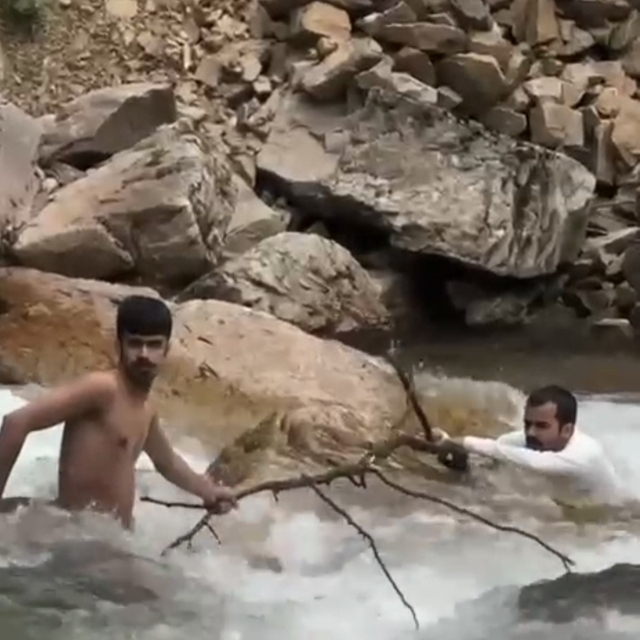 Uzungöl'de Haldizen Deresi'nde can pazarı
Dereye düşen arkadaşını kurtarmak...