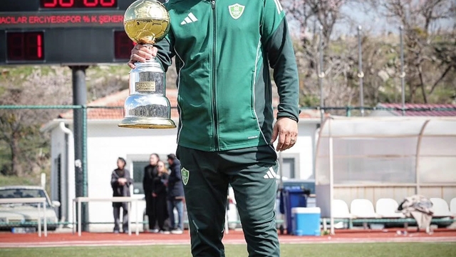 Kayseri Şekerspor'da Erkan Demirel ile yollar ayrıldı
