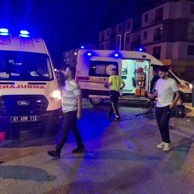 Bisiklet ile motosiklet çarpıştı: 2 kişi yaralandı