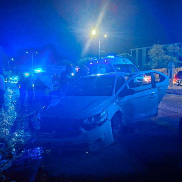 Bingöl'de iki otomobil çarpıştı: 2 yaralı
