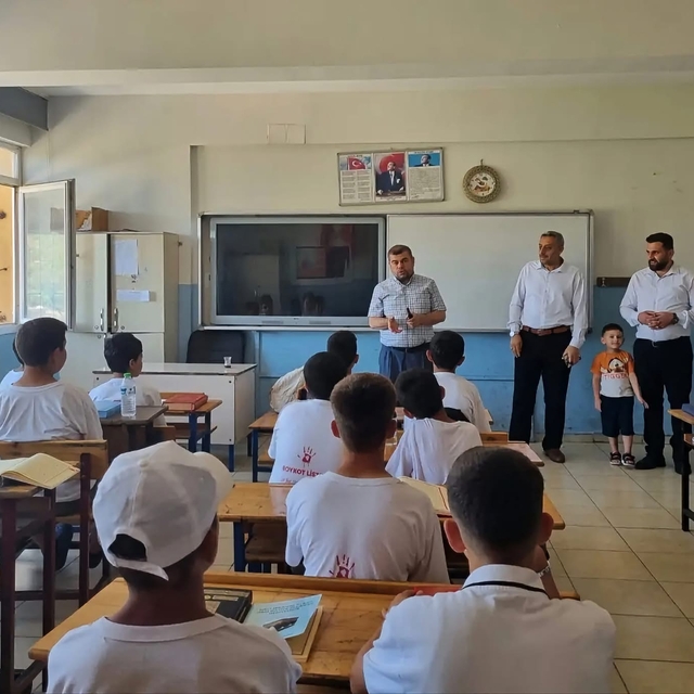 Altınözü'nde çocuklardan kuran kursuna yoğun ilgi