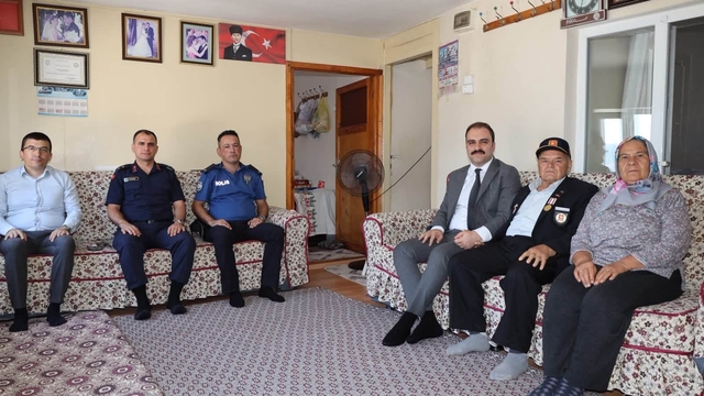 Kaymakam Battal, şehit ailesi ve gaziyi yalnız bırakmadı