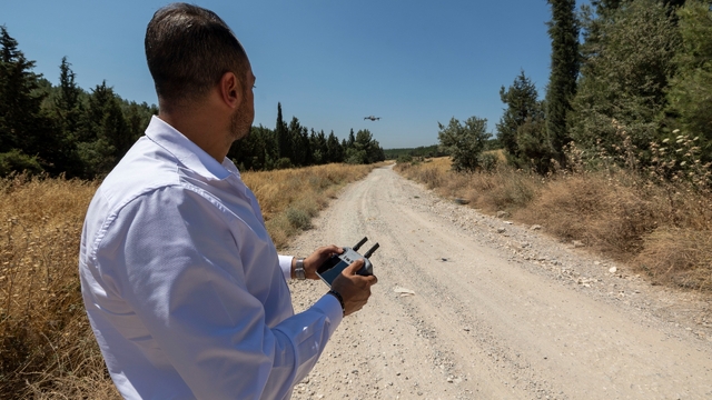 Kaçak moloz dökenlere dronlu takip