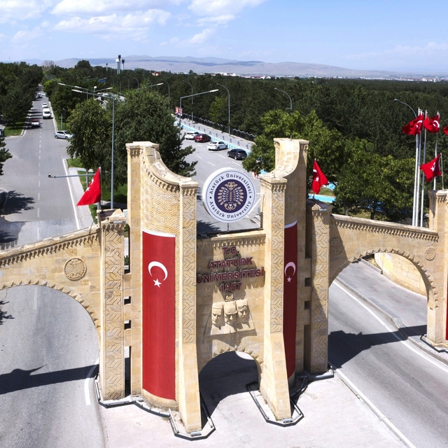 Atatürk Üniversitesinden uluslararasılaşma vizyonuna güçlü adım
Atatürk Üni...