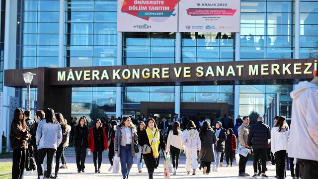 GİBTÜ, tercih döneminde aday öğrencilerle buluşuyor
GİBTÜ'den adaylara birebir tercih desteği