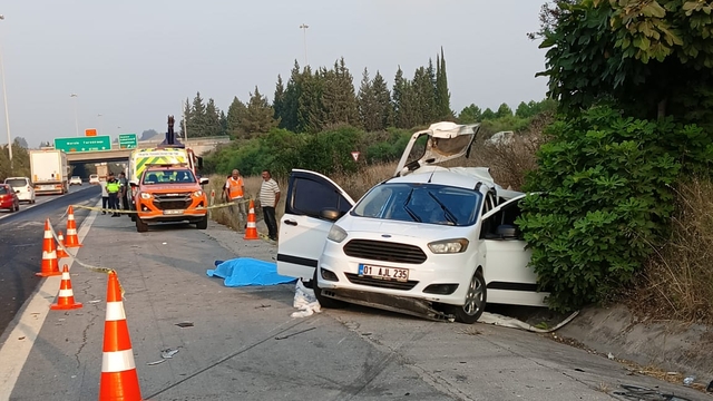 TIR'ın çarptığı hafif ticari araçtaki anne ile oğlu öldü; 2 yaralı