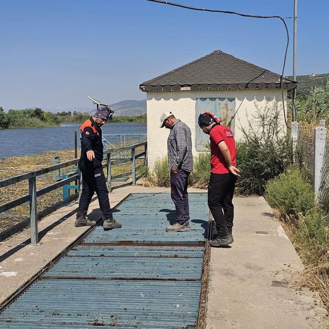 Menderes'te kaybolan Şahin için arama çalışmaları genişletildi