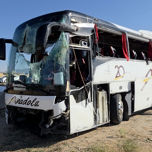 Kütahya'daki otobüs kazasında 25 yaralı taburcu edildi