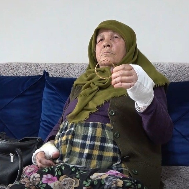 Yaşlı kadına bıçaklı gaspa 15 yıl hapis istemi
81 yaşındaki kadını bıçak zo...